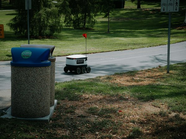 What are the emerging trends in mobile application development for 2024?